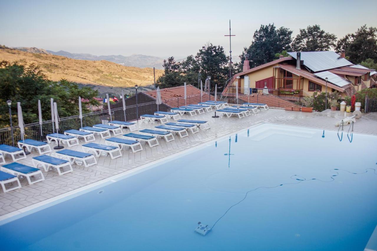 Agri-Hotel Da Marianna Resort & Spa 산타도메니카비토리아 외부 사진