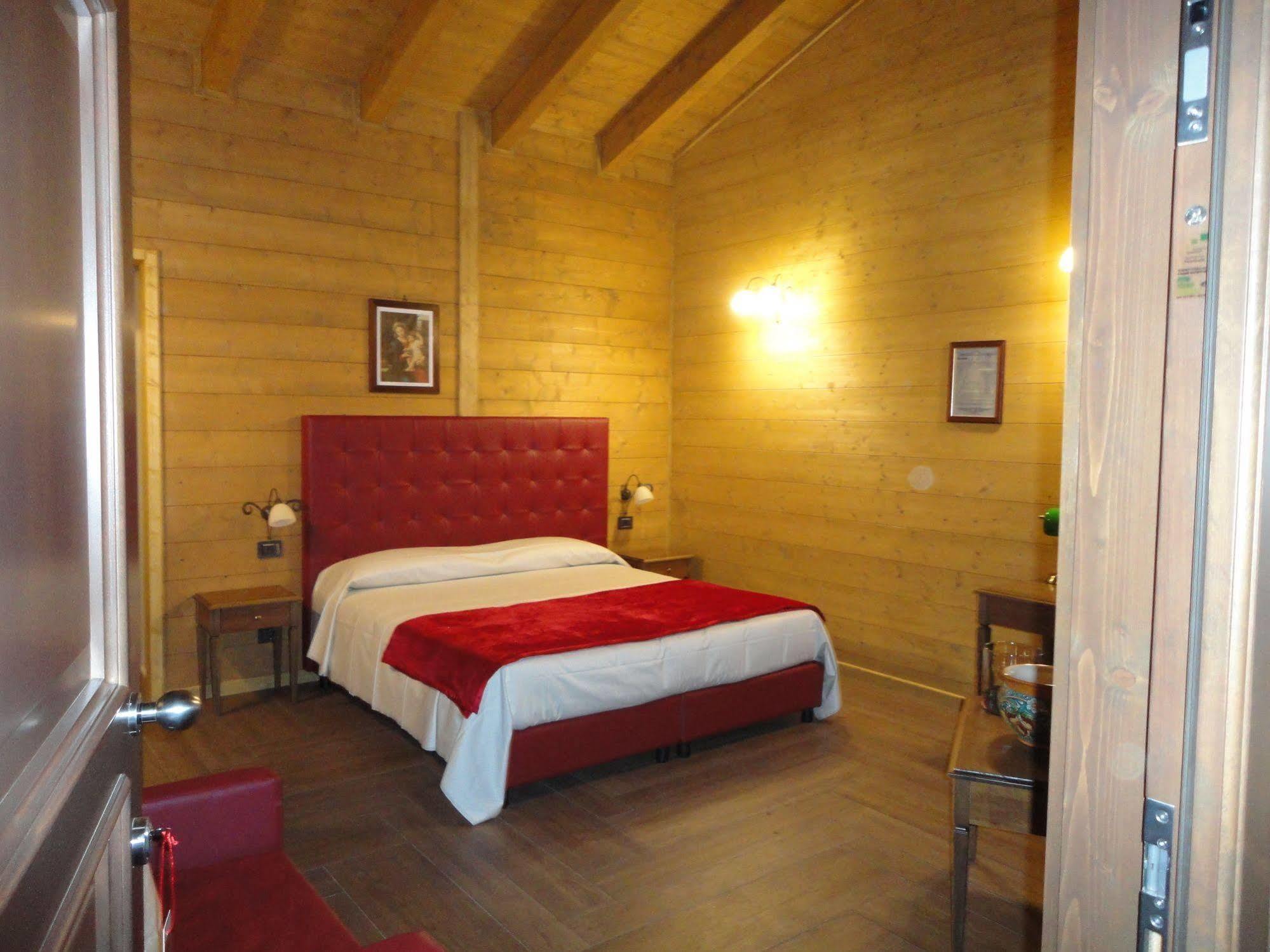 Agri-Hotel Da Marianna Resort & Spa 산타도메니카비토리아 외부 사진