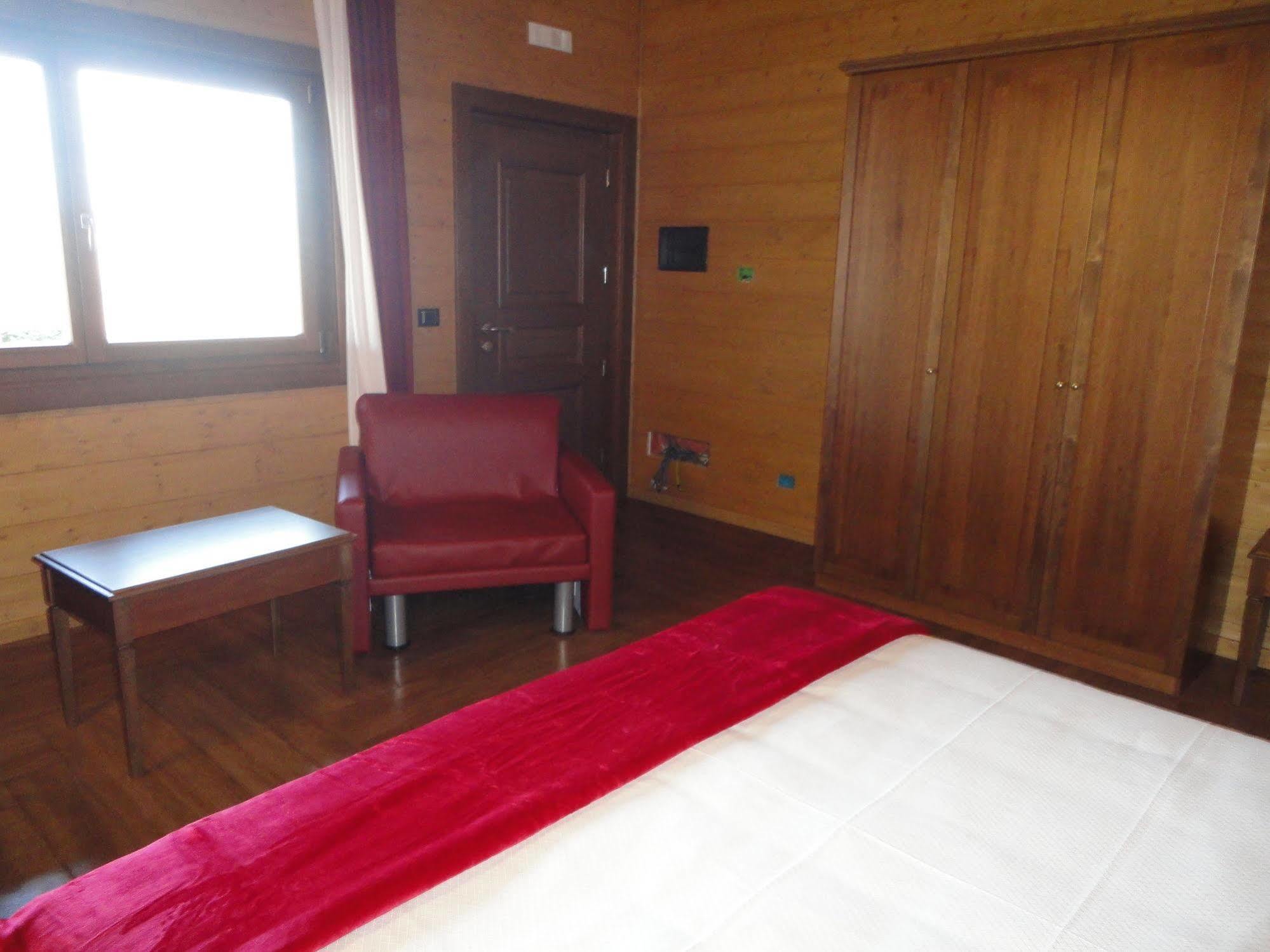 Agri-Hotel Da Marianna Resort & Spa 산타도메니카비토리아 외부 사진